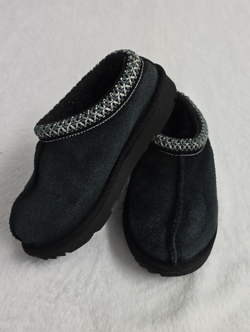 UGG Kids' Slipper Clogs Black Shearling Tasman II Size 12 Little